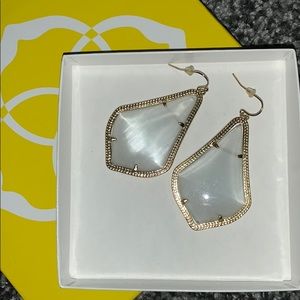 Kendra Scott Teardrop earrings- Gray